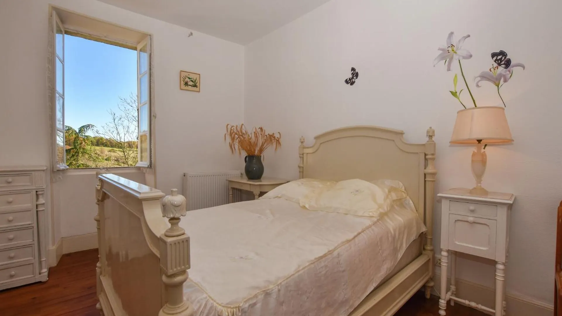 Beautiful Holiday Home Near The Forest, Cleaning Included Montfaucon  Montfaucon (Lot)