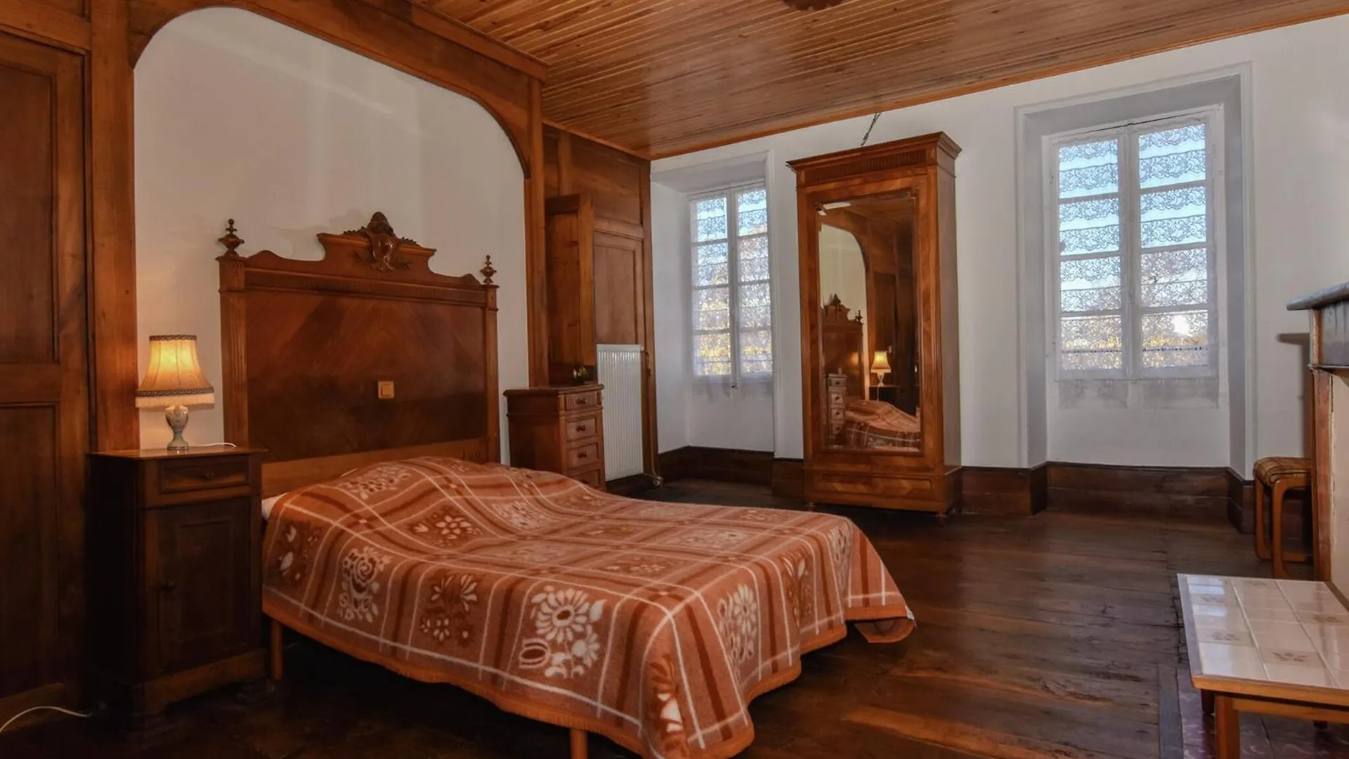 Beautiful Holiday Home Near The Forest, Cleaning Included Montfaucon  0*, Montfaucon (Lot)