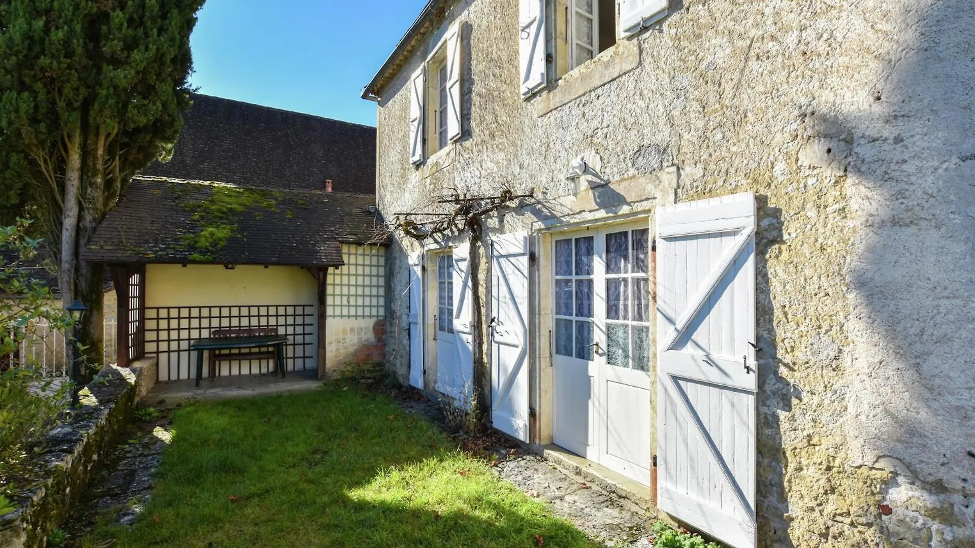Beautiful Holiday Home Near The Forest, Cleaning Included Montfaucon  0*, Montfaucon (Lot)
